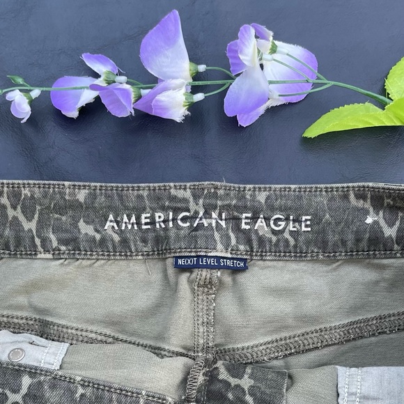 green camo skirt American Eagle Hi-Rise Mini Size 16  new without tags. - Picture 3 of 7
